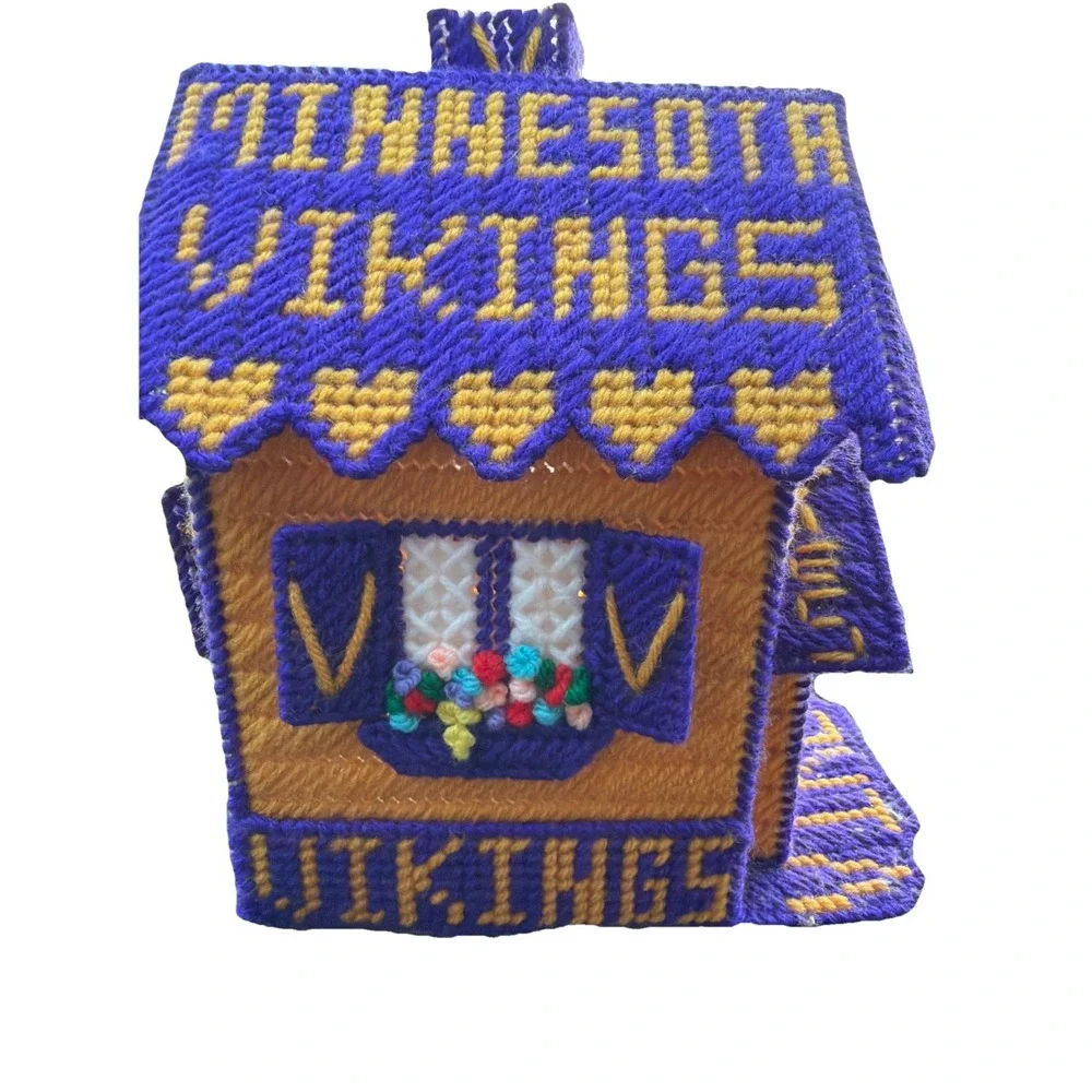 Minnesota Vikings Tissue Box Cover House Shaped RARE!